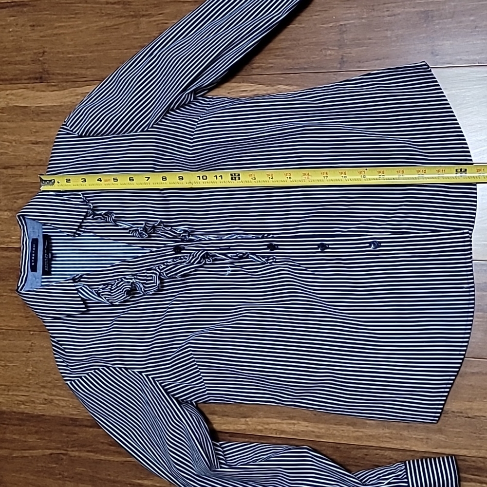 Jones New York navy blue & white stripe blouse sz. Small